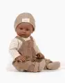minikane-dressing-poupees-bambinis-augustin-salopette-milleraie-chataigne.webp