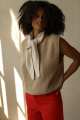 VEST HELLE SAND lifestyle 2 (1).jpg
