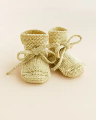 Buciki z wełny merino Hvid - Light Yellow / 0-9M  