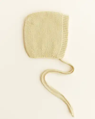 Bonetka Dolly z wełny merino HVID - Light Yellow