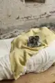 FELIX LIGHT YELLOW lifestyle 2.JPG